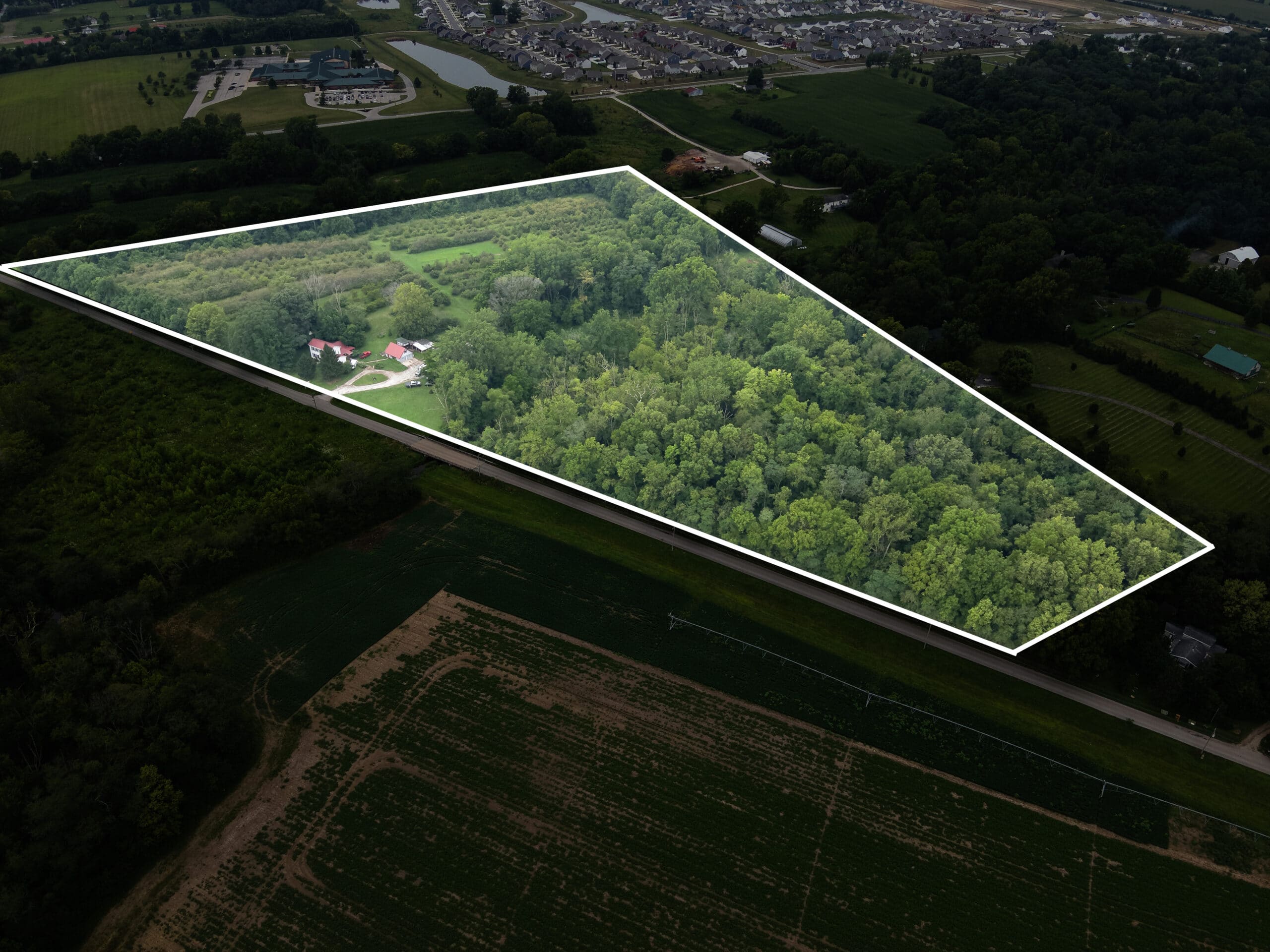 Apple Barn - Outlined 1